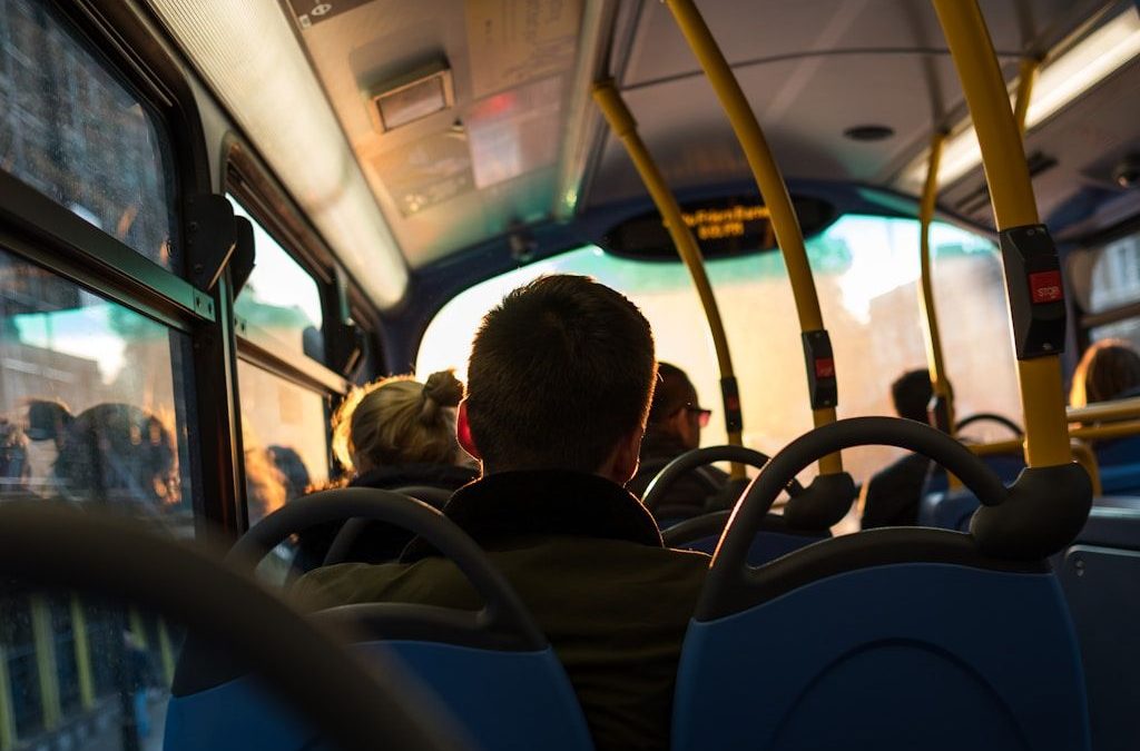 Wynajem busa 9 osobowego – na co zwrócić uwagę?